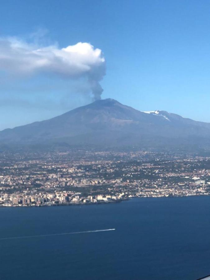 Le Tre Meraviglie A 200 M Dal Mare Catania Exterior foto